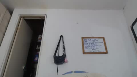 Snapshot of candy_cumyy1 chatting on 02/25/25, 07:31 candy_cumyy1 online show from 02/25/25, 07:31