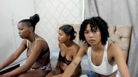 candy_ebony18_ online show from 10/05/25, 01:09
