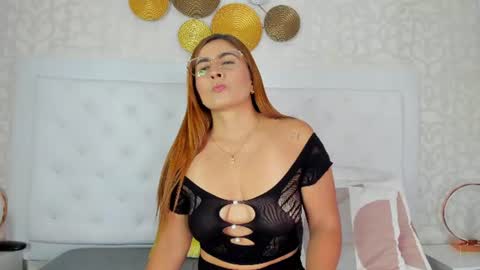 Snapshot of candy_eyes_ chatting on 06/25/26, 10:53 candy eyes online show from 06/25/26, 10:53