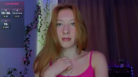 Snapshot of candy_flosse chatting on 09/09/25, 08:36 candy_flosse online show from 09/09/25, 08:36