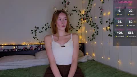 Snapshot of candy_flosse chatting on 02/15/26, 09:30 candy_flosse online show from 02/15/26, 09:30