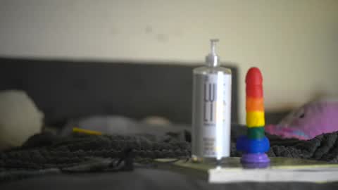 Snapshot of candy_girls_4_u chatting on 12/02/25, 09:47 ExtraCandy online show from 12/02/25, 09:47