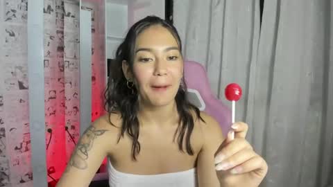 Snapshot of candy_hes chatting on 12/04/24, 11:57 Nickol online show from 12/04/24, 11:57