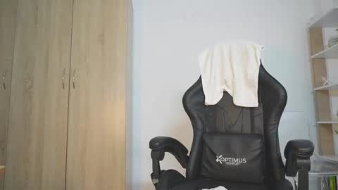 Nickol online show from 03/02/26, 06:48