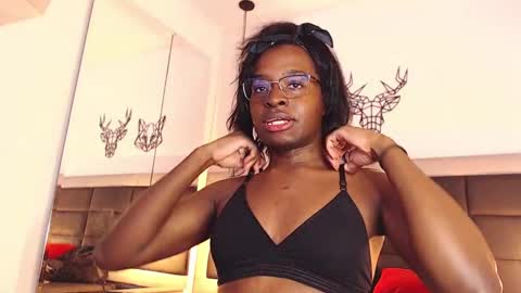 Snapshot of candy_lovee6 chatting on 10/25/25, 11:43 CANDY LOVE DANNA online show from 10/25/25, 11:43