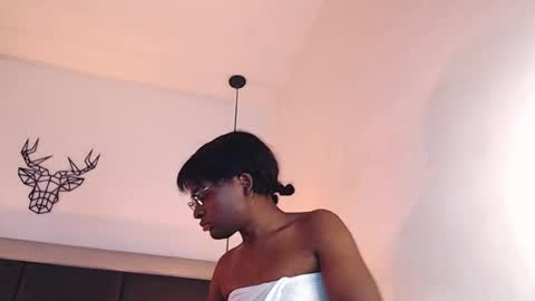 Snapshot of candy_lovee6 chatting on 11/30/25, 06:12 CANDY LOVE DANNA online show from 11/30/25, 06:12