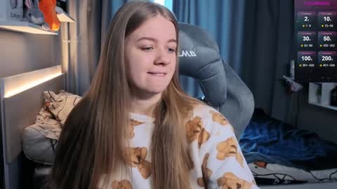 Snapshot of candy_meggie chatting on 02/04/25, 12:44 Megan online show from 02/04/25, 12:44