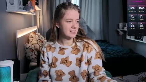 Snapshot of candy_meggie chatting on 03/10/25, 12:48 Megan online show from 03/10/25, 12:48