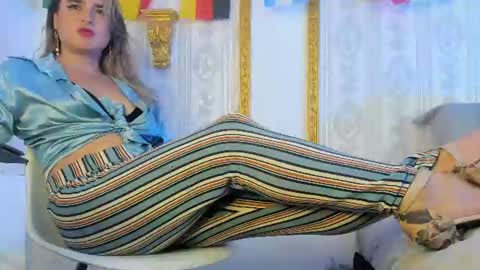 Snapshot of candy_plus chatting on 06/22/26, 07:00 Candy plus online show from 06/22/26, 07:00