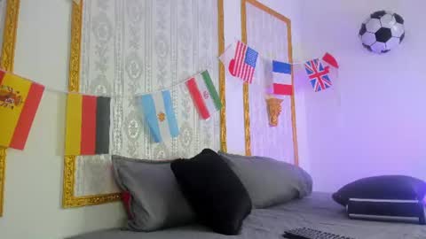 Snapshot of candy_plus chatting on 07/10/26, 06:54 Candy plus online show from 07/10/26, 06:54
