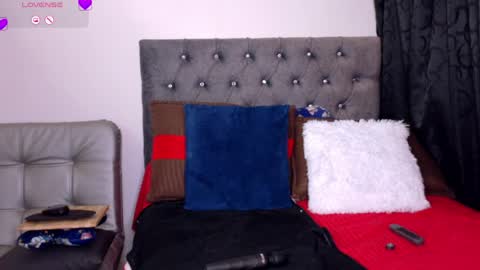 YECENIA - online show from 04/07/26, 05:19