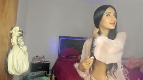 Snapshot of candy_slut1 chatting on 06/19/26, 10:46 candy_slut1 online show from 06/19/26, 10:46
