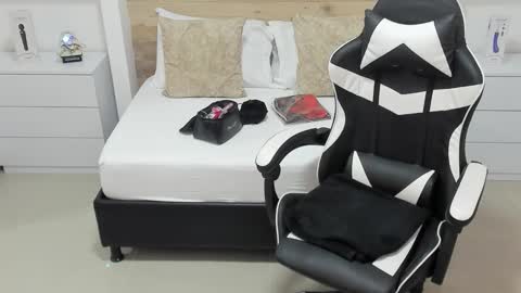 CANDY online show from 10/13/25, 07:25