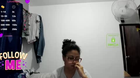 Snapshot of candy_val chatting on 05/06/26, 05:57 candy_val online show from 05/06/26, 05:57