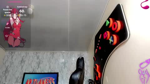 candy_walker__ online show from 11/25/25, 08:31