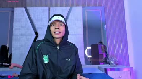  and MarilynHot online show from 04/17/26, 09:18