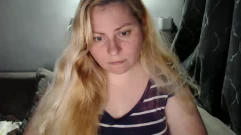 Snapshot of candycream74 chatting on 01/22/25, 07:34 Laura online show from 01/22/25, 07:34