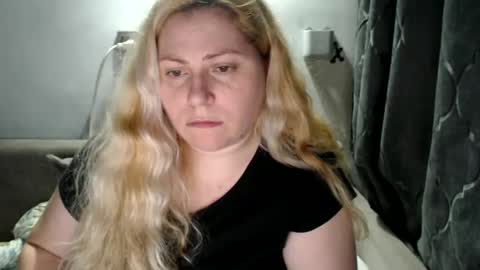 Snapshot of candycream74 chatting on 01/26/25, 11:39 Laura online show from 01/26/25, 11:39