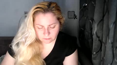 Snapshot of candycream74 chatting on 01/29/25, 10:48 Laura online show from 01/29/25, 10:48