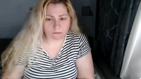 Snapshot of candycream74 chatting on 01/31/25, 09:48 Laura online show from 01/31/25, 09:48
