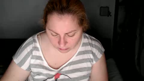 Snapshot of candycream74 chatting on 02/02/25, 01:19 Laura online show from 02/02/25, 01:19