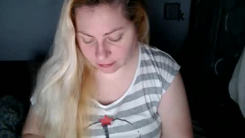 Snapshot of candycream74 chatting on 02/04/25, 02:21 Laura online show from 02/04/25, 02:21