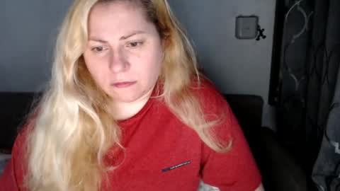 Snapshot of candycream74 chatting on 02/09/25, 02:40 Laura online show from 02/09/25, 02:40