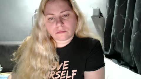 Snapshot of candycream74 chatting on 02/15/25, 11:14 Laura online show from 02/15/25, 11:14
