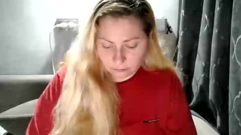 Snapshot of candycream74 chatting on 02/27/25, 06:53 Laura online show from 02/27/25, 06:53