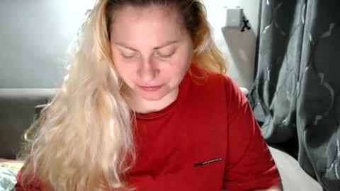 Snapshot of candycream74 chatting on 02/28/25, 10:28 Laura online show from 02/28/25, 10:28