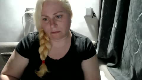 Snapshot of candycream74 chatting on 03/08/25, 10:24 Laura online show from 03/08/25, 10:24