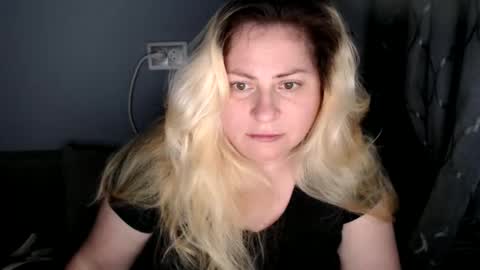 Snapshot of candycream74 chatting on 09/15/25, 02:50 Laura online show from 09/15/25, 02:50