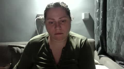 Snapshot of candycream74 chatting on 11/10/25, 06:18 Laura online show from 11/10/25, 06:18