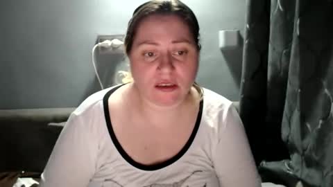 Snapshot of candycream74 chatting on 11/14/25, 05:55 Laura online show from 11/14/25, 05:55