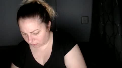 Snapshot of candycream74 chatting on 11/18/25, 01:04 Laura online show from 11/18/25, 01:04