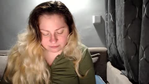 Laura online show from 04/13/26, 07:08