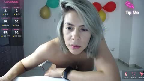Snapshot of candydowson1 chatting on 12/20/24, 12:08 Candy Dowson online show from 12/20/24, 12:08