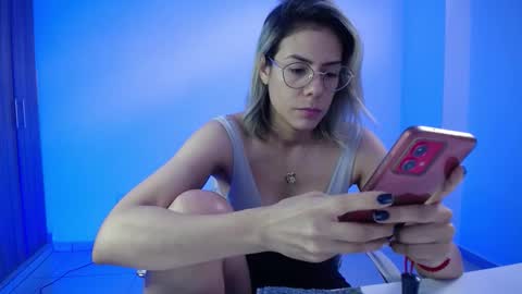 Snapshot of candydowson1 chatting on 11/04/25, 02:38 Candy Dowson online show from 11/04/25, 02:38