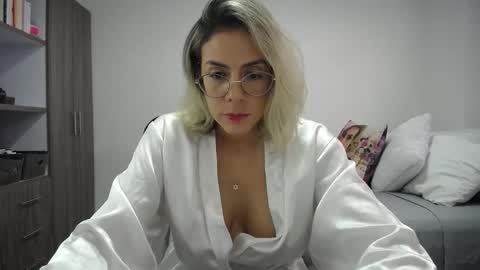 Candy Dowson online show from 05/07/26, 08:58
