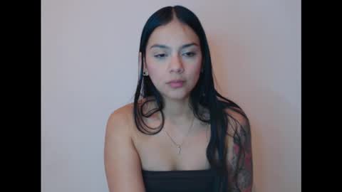 Snapshot of candyfire666 chatting on 11/08/25, 11:36 Sara online show from 11/08/25, 11:36