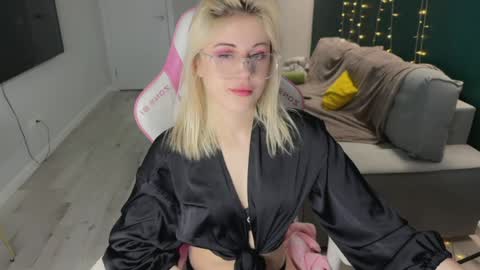 You can call me HH online show from 03/27/26, 05:45