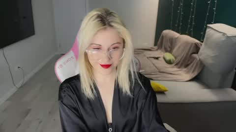 You can call me HH online show from 03/31/26, 04:40