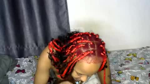 Snapshot of candykiss5 chatting on 10/19/25, 02:01 cupshee online show from 10/19/25, 02:01