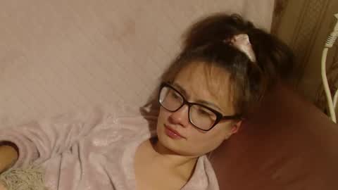 say meow and send tips  online show from 10/23/25, 06:39