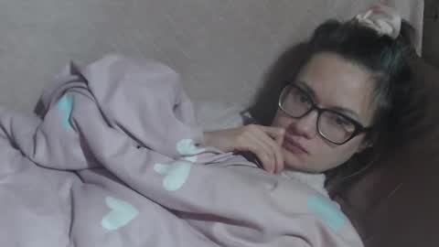 say meow and send tips  online show from 01/19/26, 07:56