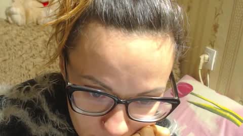 Snapshot of candylady136 chatting on 12/22/24, 11:54 say meow and send tip online show from 12/22/24, 11:54