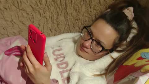 Snapshot of candylady136 chatting on 01/24/25, 07:07 say meow and send tip online show from 01/24/25, 07:07