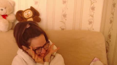 Snapshot of candylady136 chatting on 03/05/25, 10:33 say meow and send tip online show from 03/05/25, 10:33