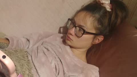 Snapshot of candylady136 chatting on 10/27/25, 06:12 say meow and send tip online show from 10/27/25, 06:12