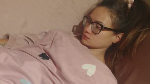 Snapshot of candylady136 chatting on 11/15/25, 07:16 say meow and send tip online show from 11/15/25, 07:16